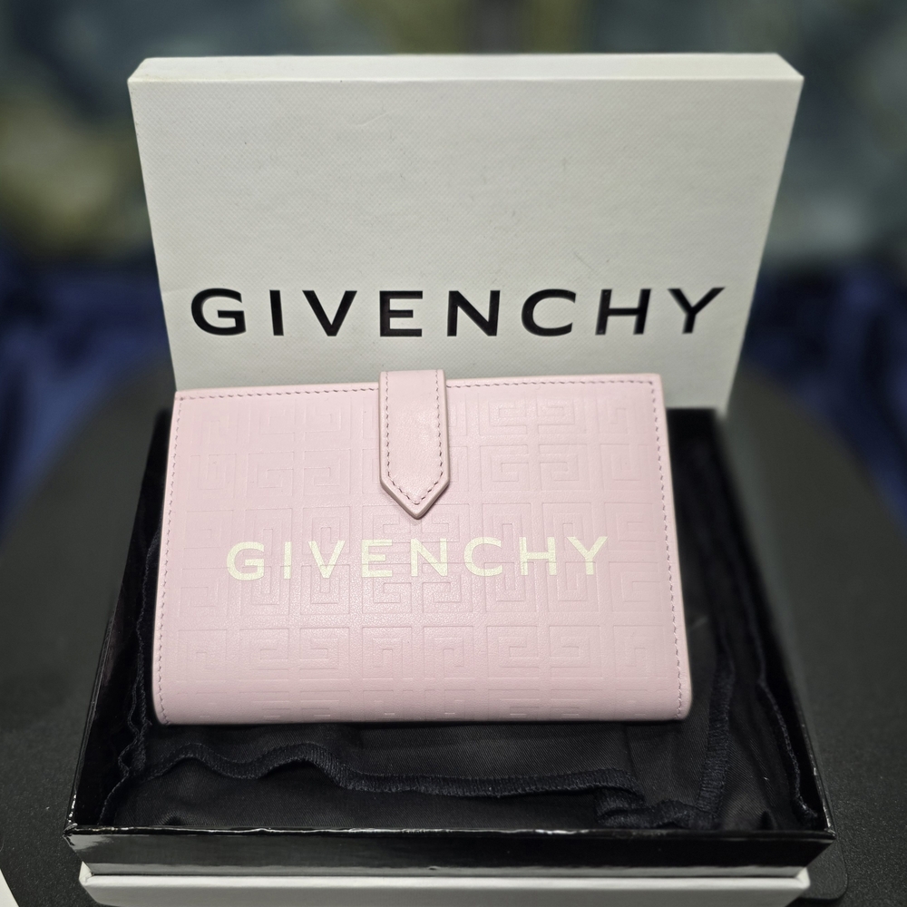 Givenchy G-Essentials Bi-Fold Wallet Blush Pink-FULL INCLUSION-NWT